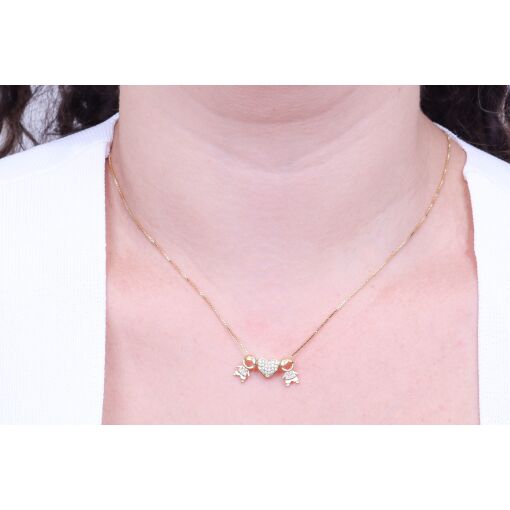 CHOKER COM CORAÇÃO E DOIS MENINOS