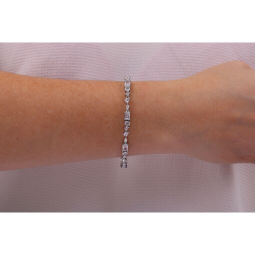 PULSEIRA COM ZIRCÔNIAS DE VÁRIOS TAMANHOS