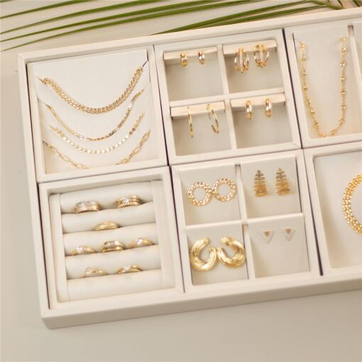 MINI BANDEJA PARA ANEL ROLETE OFF WHITE 12X12X3,5CM