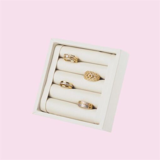 MINI BANDEJA PARA ANEL ROLETE OFF WHITE 12X12X3,5CM